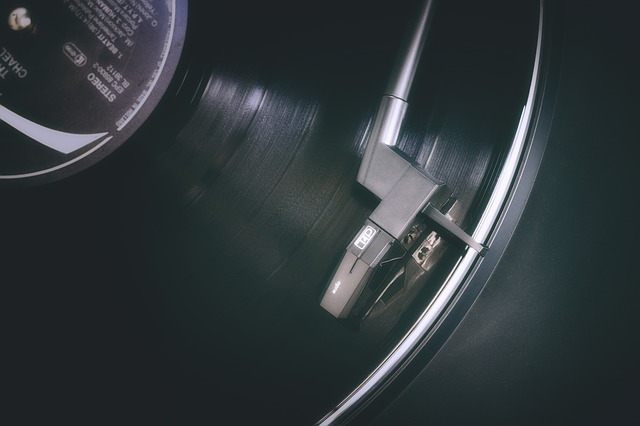 vinyl-record-4043223_640